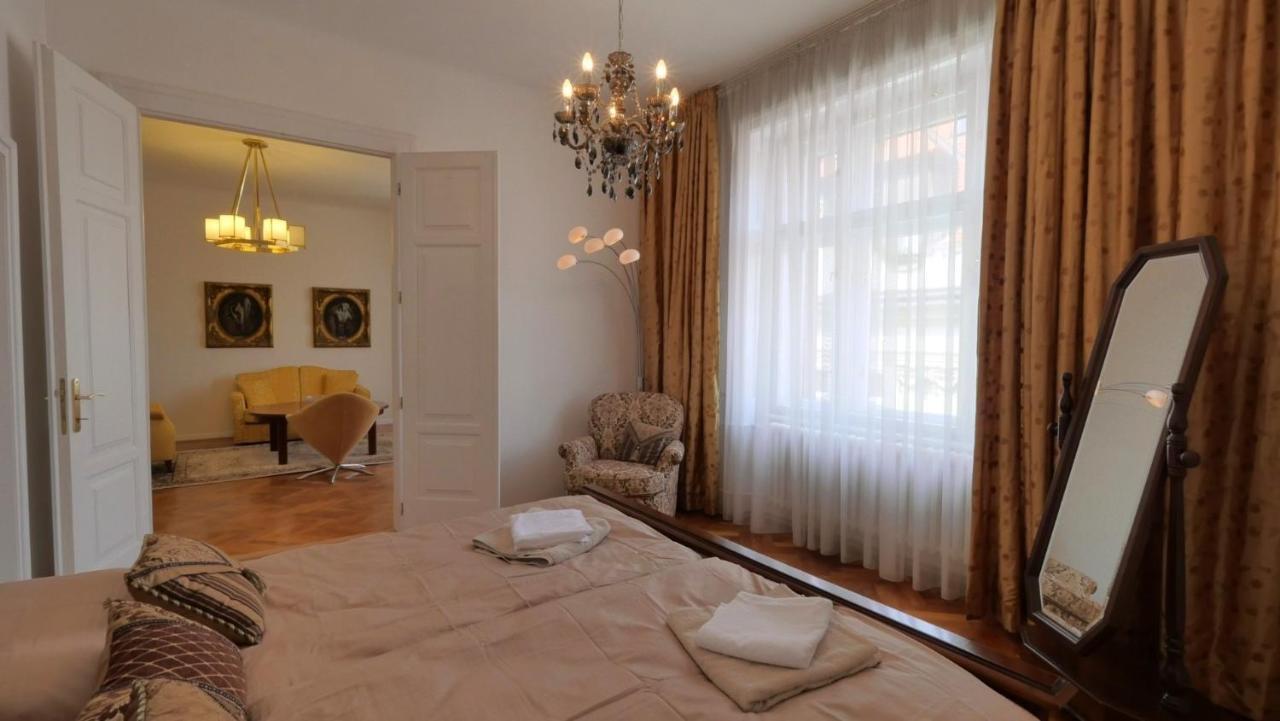 Velky 3I Apartman V Centre Mesta Pressburg Exterior foto